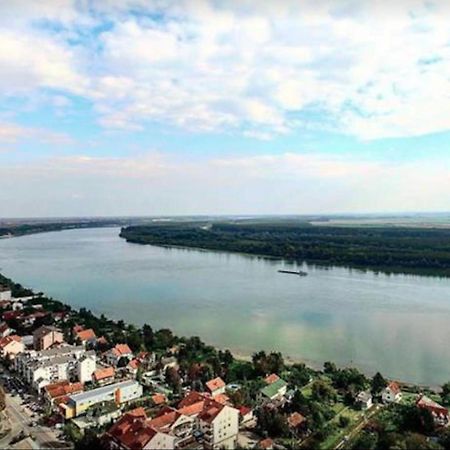 Prenociste Dunav Novi Banovci 外观 照片